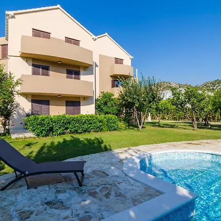 Setemana شقة مْليني