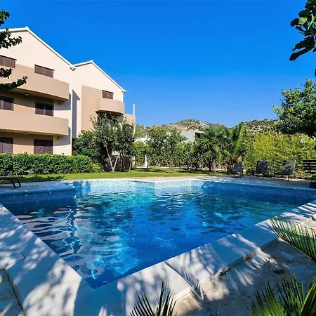 Setemana * مْليني